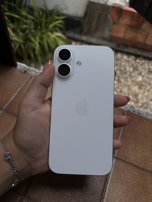 Iphone 16 como novo.