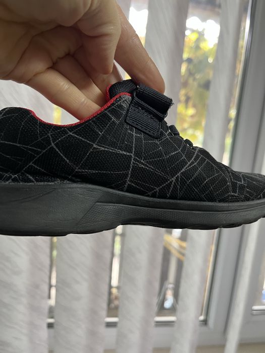 Продам дитячі кеди