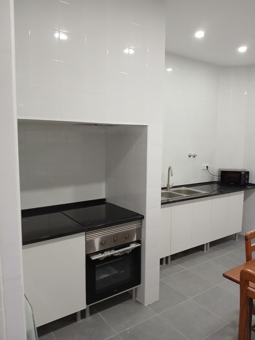 Arrenda-se Quarto para Estudante Universitário