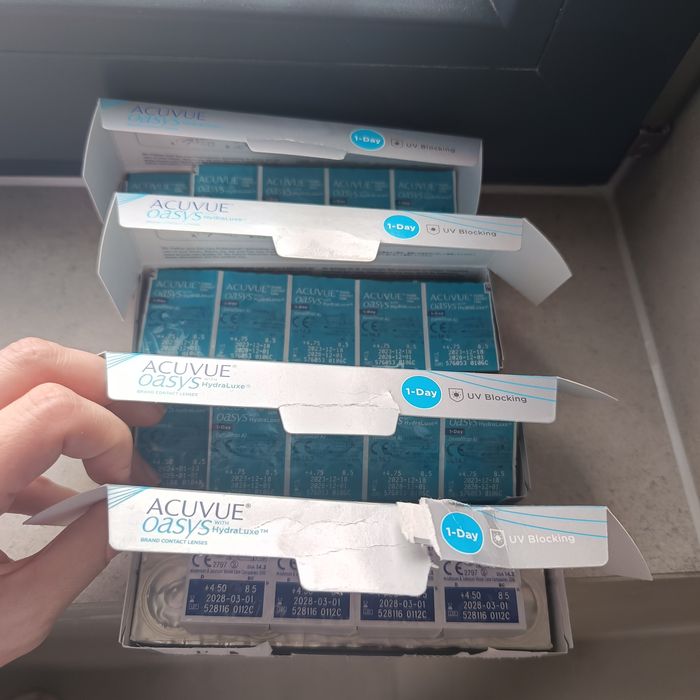 soczewki Acuvue Oasis 1-day 4 opakowania +4.5 i + 4.75