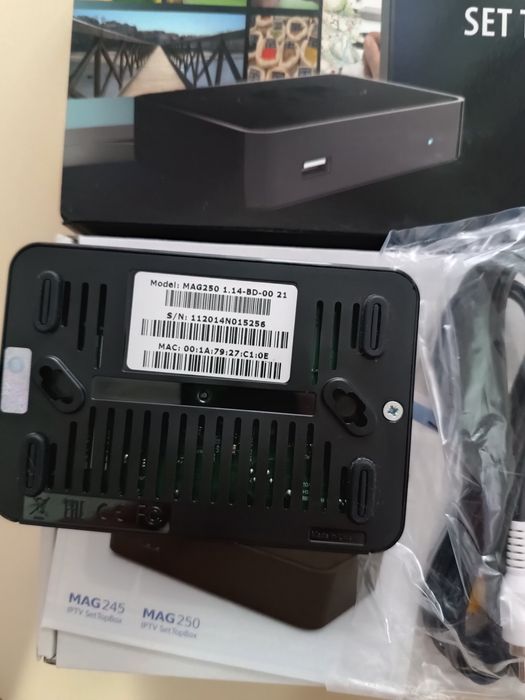 Смарт приставка IPTV MAG 250 нова.