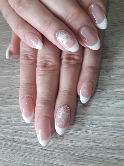 Гель лак і нарощення ногтів