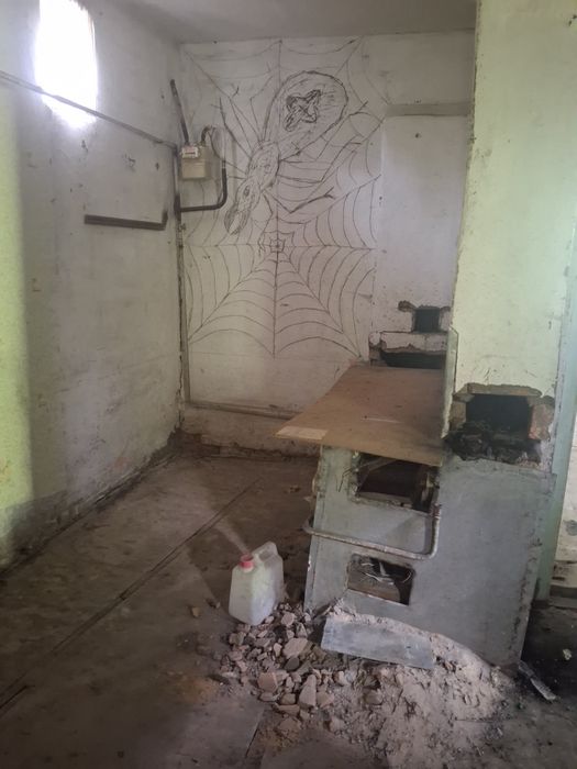 Продам будинок в с.Хомутець . Або на розбір.