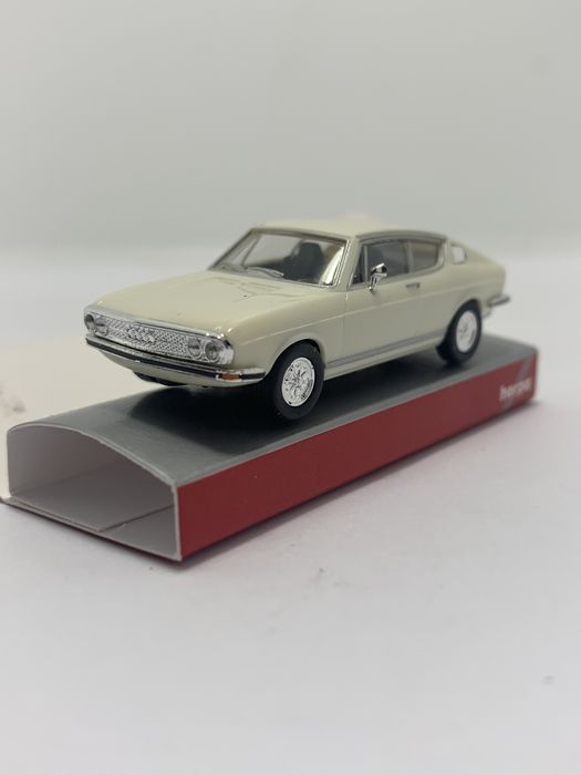 Audi 100 S da Herpa escala 1/87