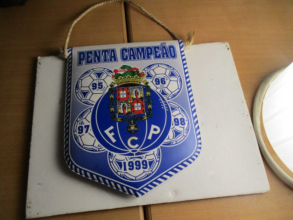 Galhardete Futebol Clube do Porto Penta Campeão.