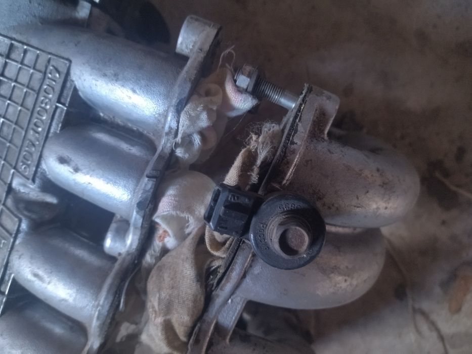 Колектор впускний Daewoo Lanos Sens