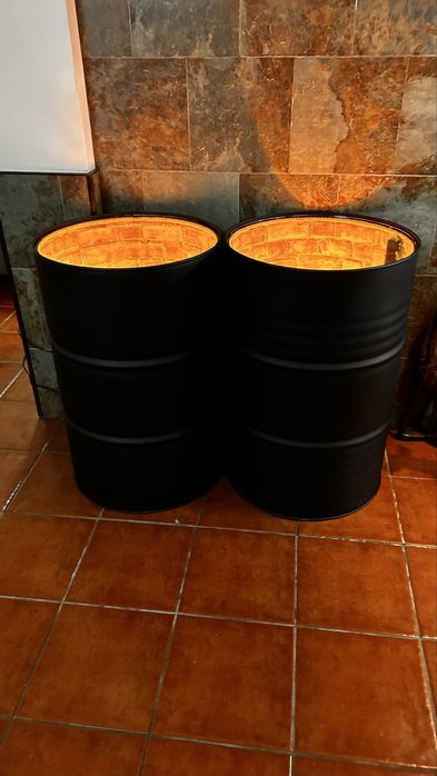 Vendo bidões com esta decoração para oficina ou escritório. ou bares