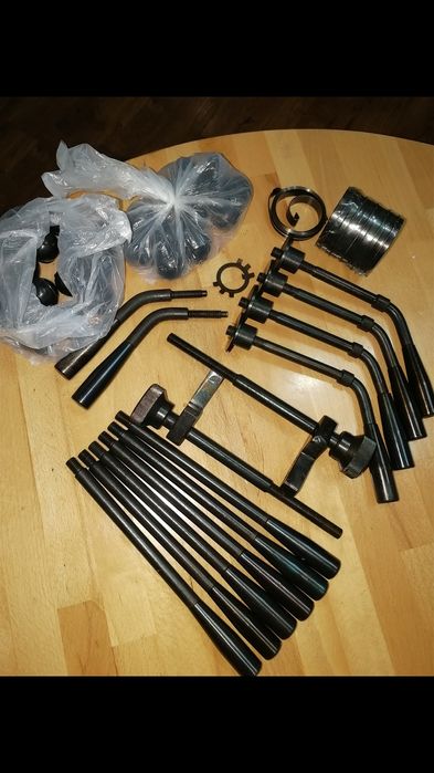 На Сверлильный станок 2м112 скоба ,ручки подъема пиноли штурвал и запч