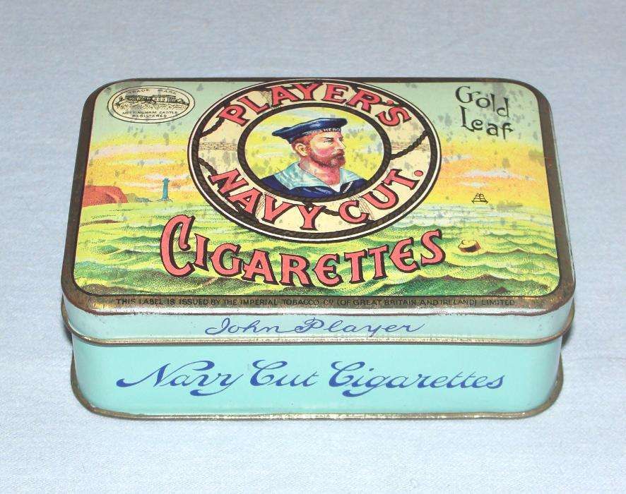 Antiga lata de tabaco Player's Navy Cut
