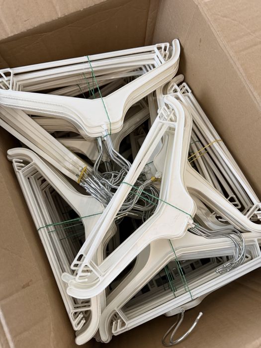 Wieszaki dzieciece 150 szt