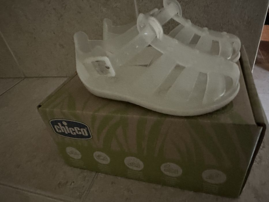 Sandálias Chicco número 21