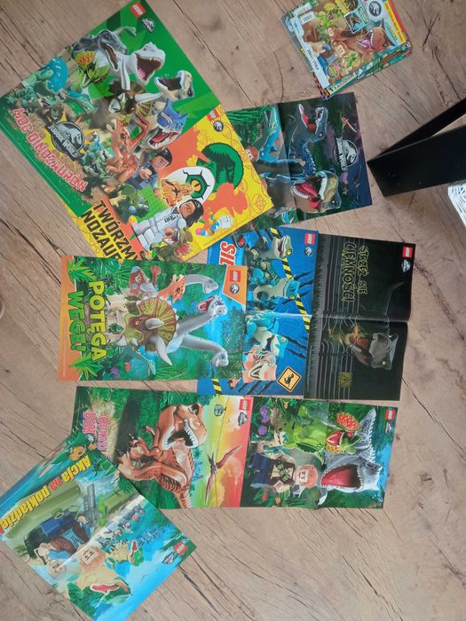 Plakaty, komiksy Jurassic world