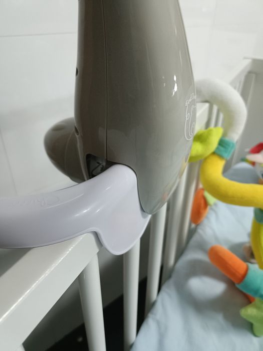 Mobile Chicco Arco-íris (como novo)