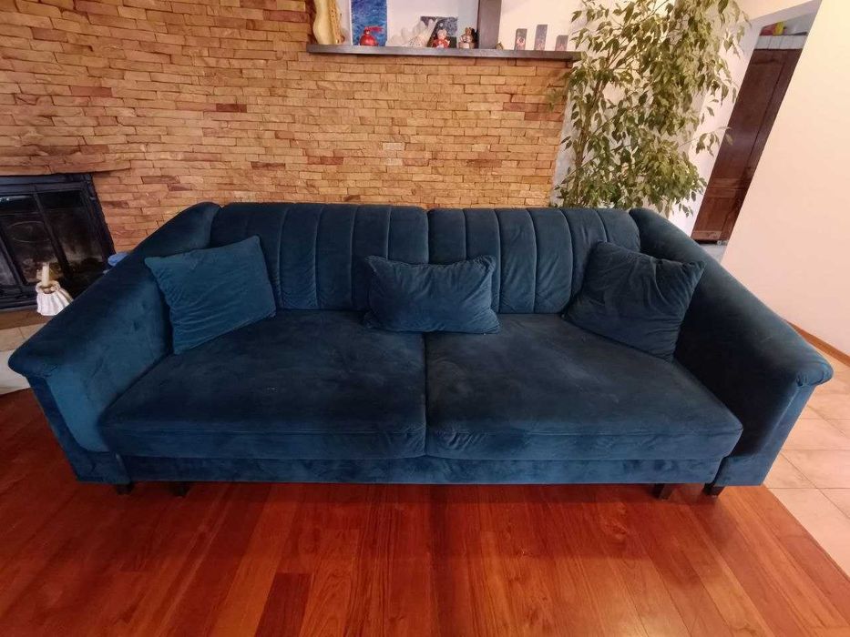 Sofa granatowa Agata Meble – stan idealny – spanie 150x200 + pojemnik