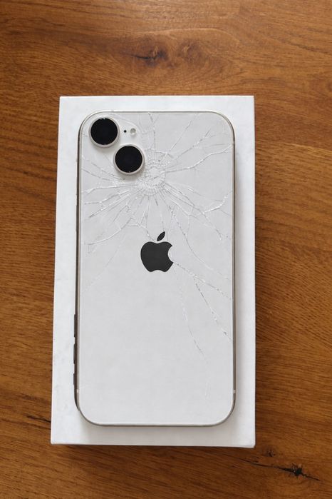 Iphone 14 z pudełkiem