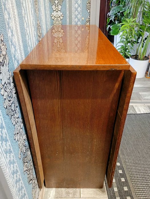 Розкладний стіл- книжка