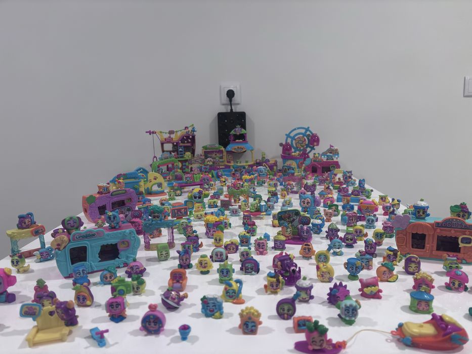 Coleção Mojipops Gigante (250+ Figuras + Casas) – Ideal Presente
