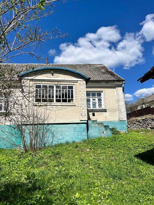 Продаж будинку біля Кременця
