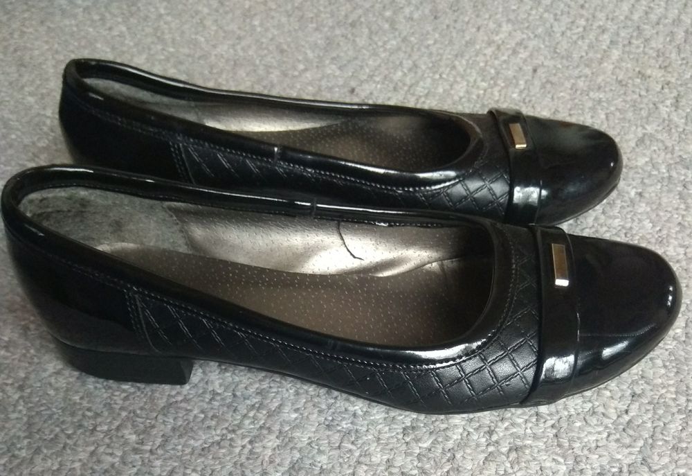 Жіночі туфлі, лодочки.