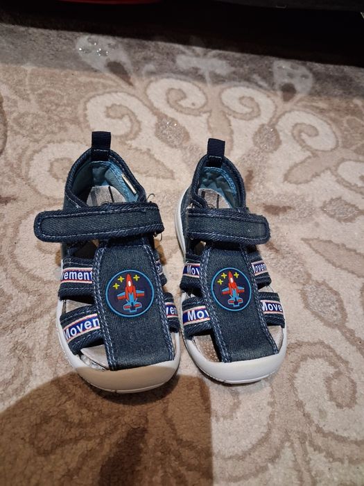 Kapcie samoloty rozm.25, zapinane na rzepy