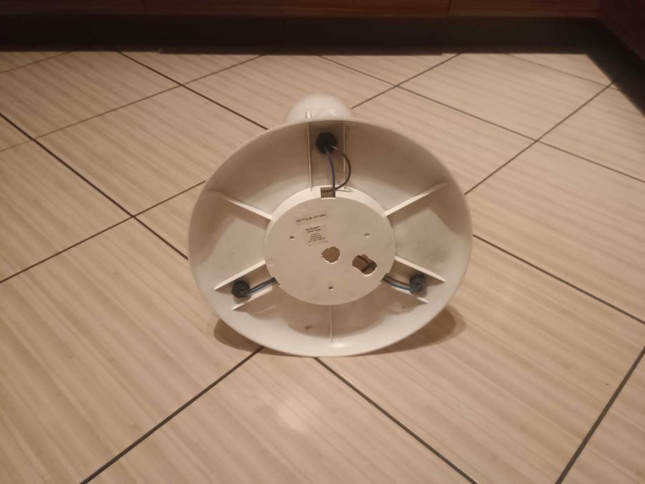 Lampa sufitowa na 3 żarówki