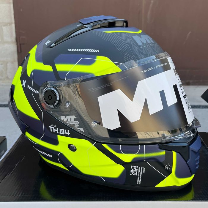 Мотошоломи MT Helmets