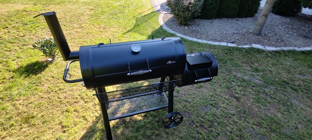 Grill- wędzarnia