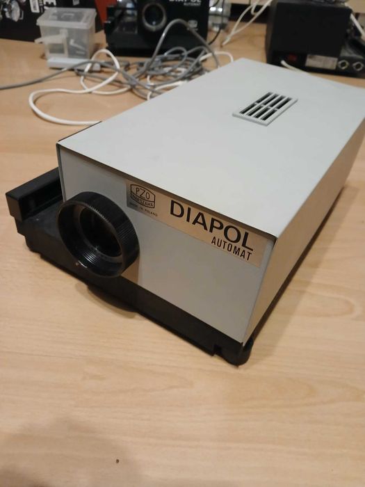 Projektor slajdów PZO Warszawa Diapol biały Automat sprawny vintage
