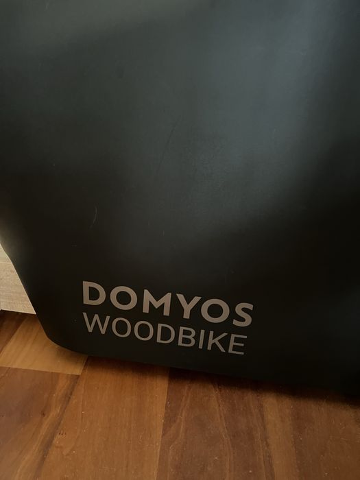 Bicicleta estática em madeira