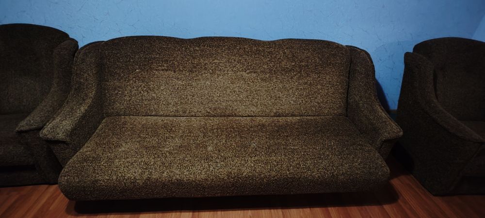 Продам диван і 2 крісла