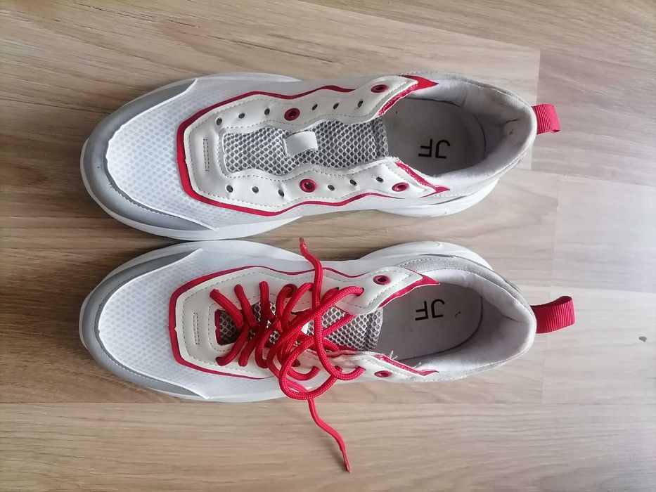 Białe adidasy 40