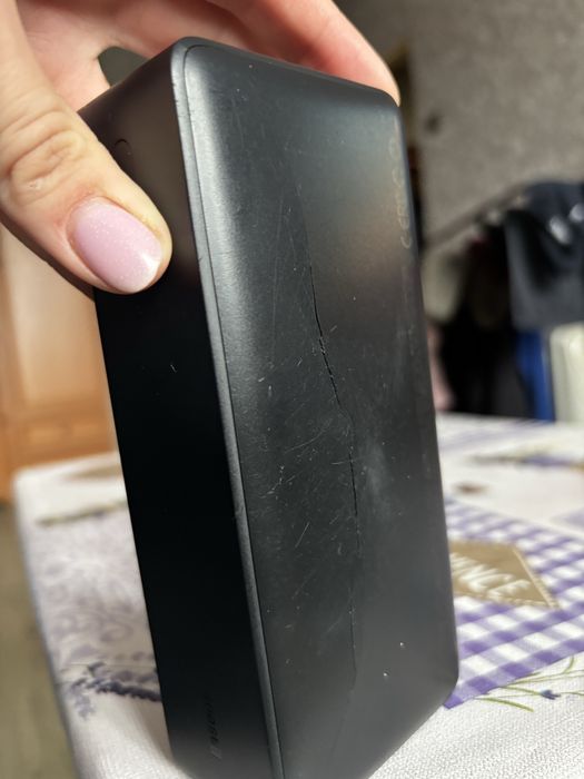 Продам повербанк Baseus