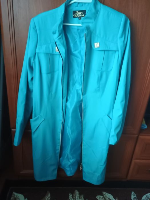 Плащ жіночий.   .