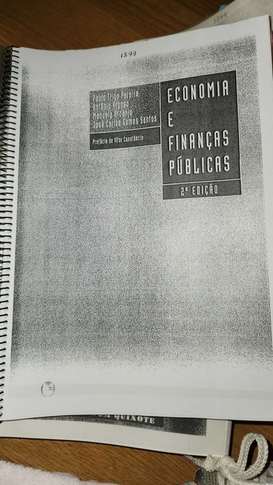 Fotocopias de diversos livros Economia