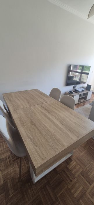 Mesa de jantar extensível
