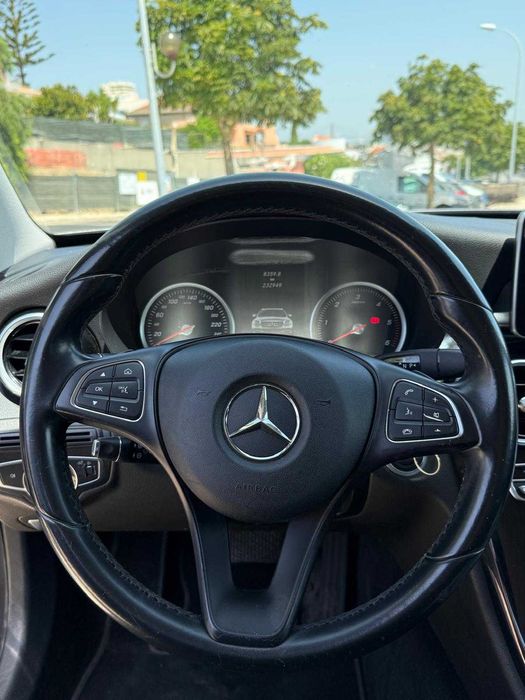 Mercedes-Benz C200 Automático a Diesel e em Bom Estado