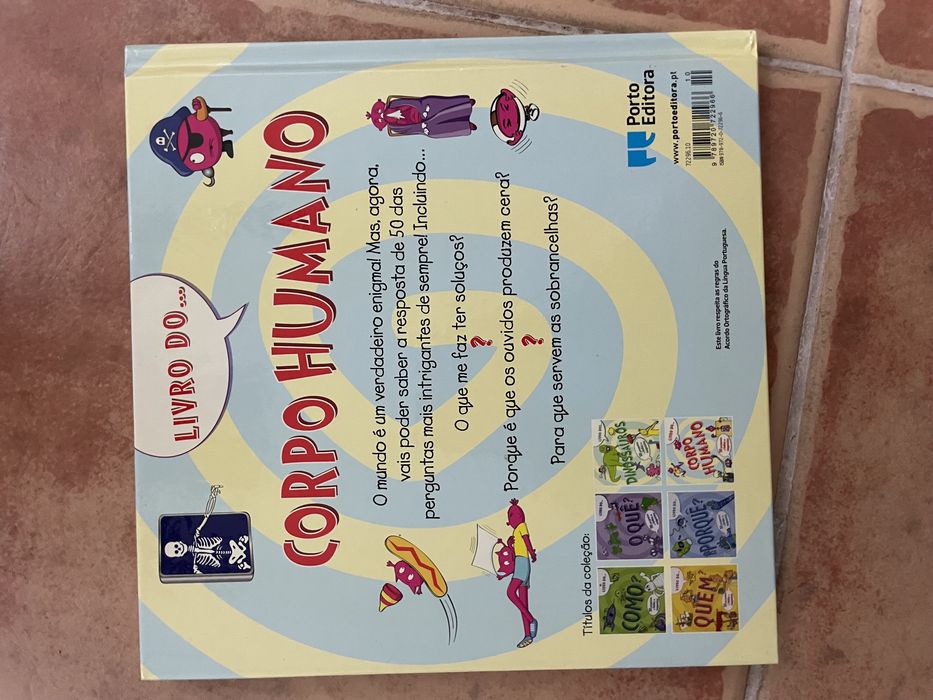 Livros infantis de capa dura