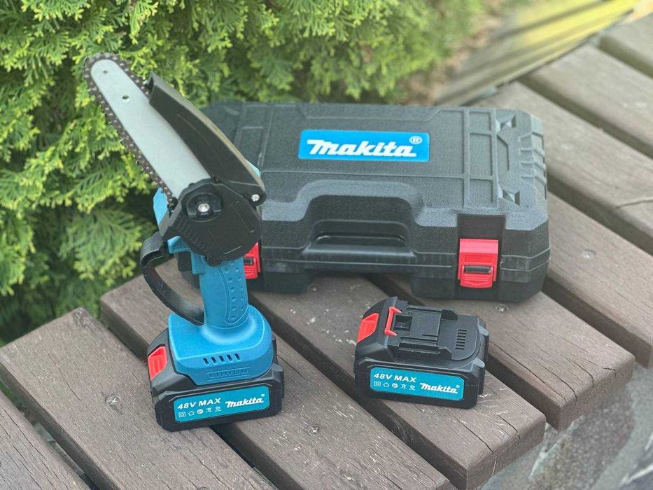 Мини пила аккумуляторная Макита. Аккумуляторная  мини-пила Makita 2акб