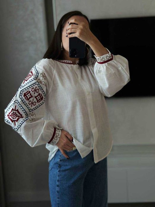 Жіночі вишиванки великий вибір!