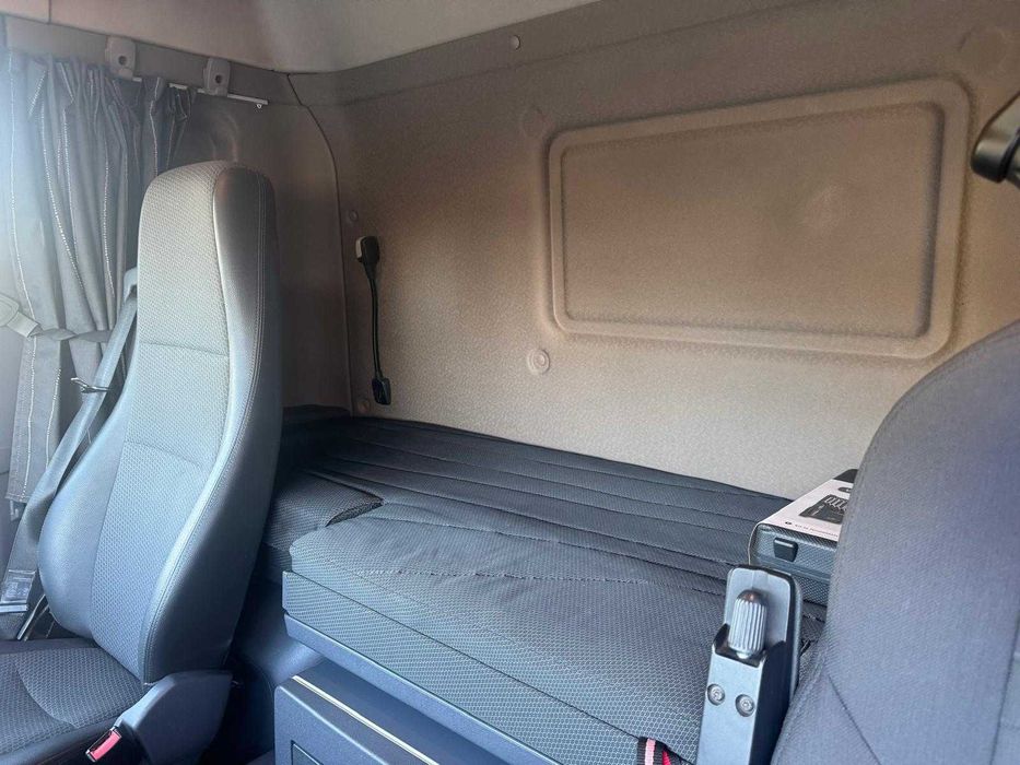 Camião grua c/semi-reboque