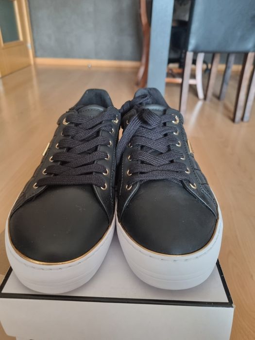 Ténis Guess Los Angeles Novos