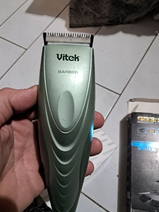 Машинка для стрижки Vitek VT 1356 G  Витэк