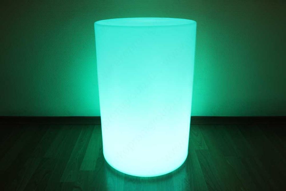 Mesas de bar com luz