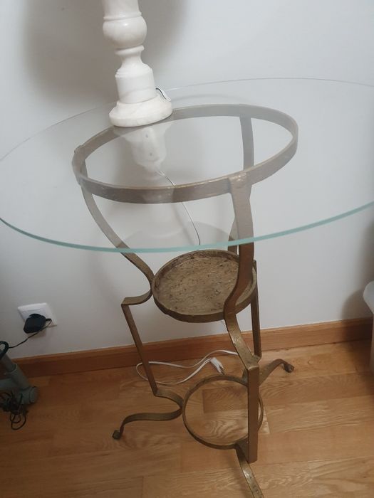 Mesa metal e vidro