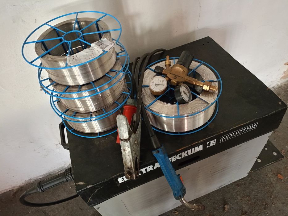 Solidna spawarka przemysłowa migomat Elektra Beckum 300 STE