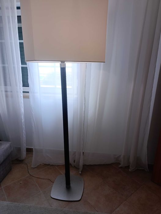 Luminaria de pé - Natuzzi Italia (abajur)