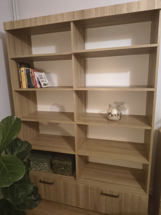 Regał biblioteczka na książki z dwoma szufladami