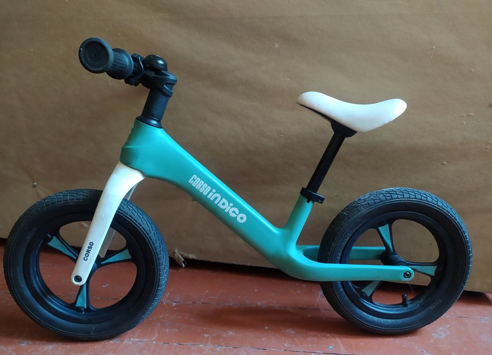 Беговел Corso Indigo D (оригінал)