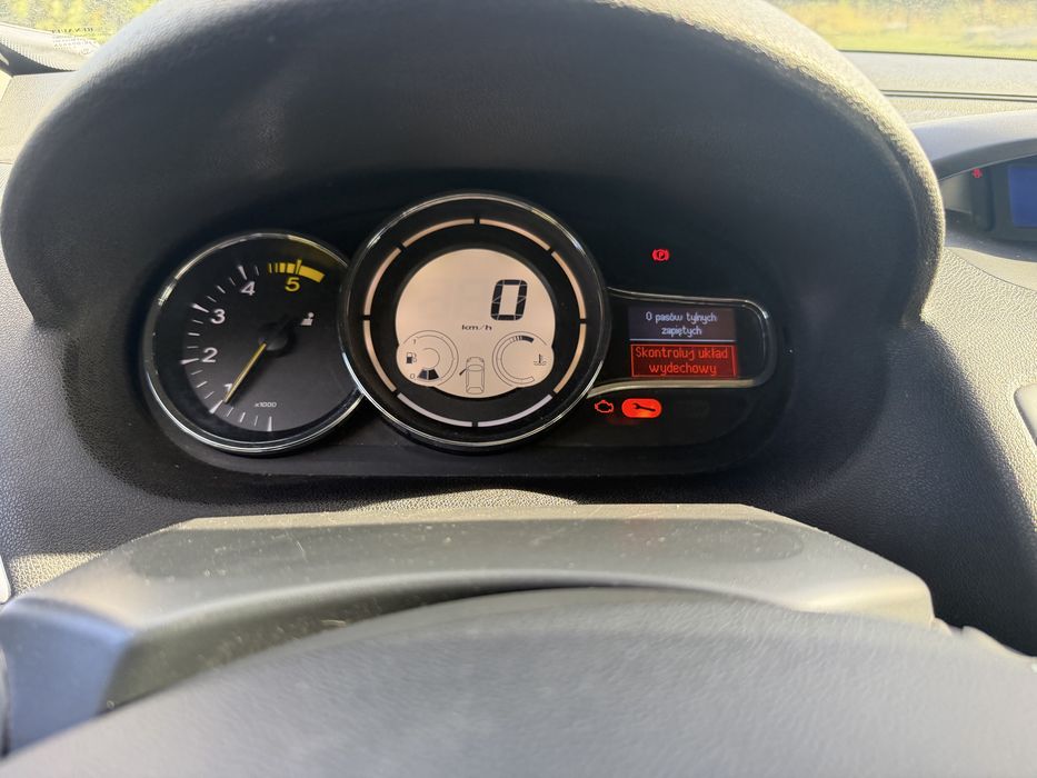 Renault Megane 1,5 DCI uszkodzony Polecam
