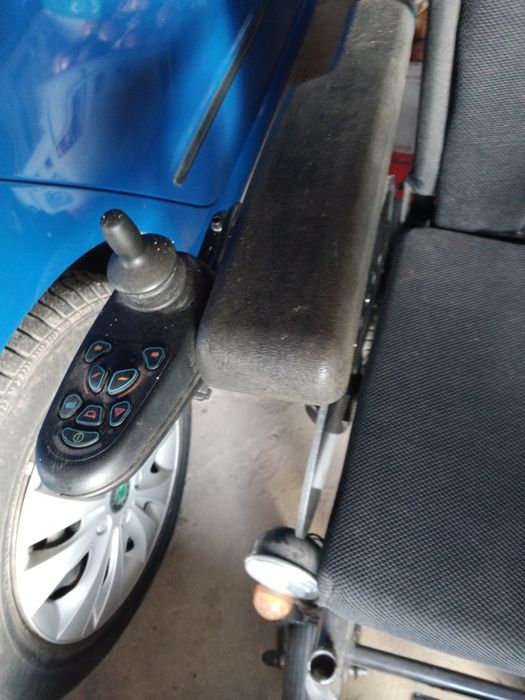 Wózek inwalidzki elektryczny